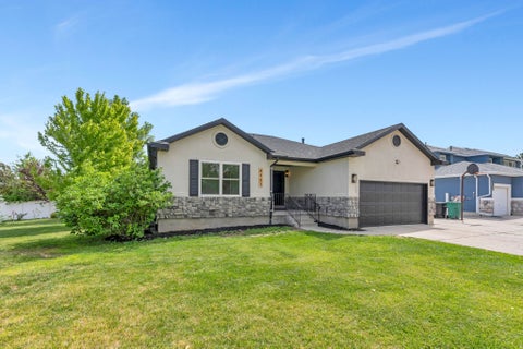 Homes For Sale - 8453 S Windmill Dr<br/> West Jordan, UT 84081