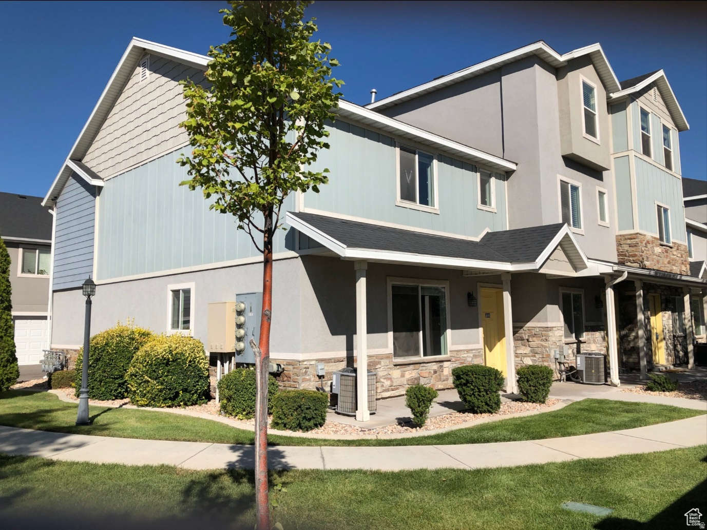 EDGEWATER AT GENEVA - Residential