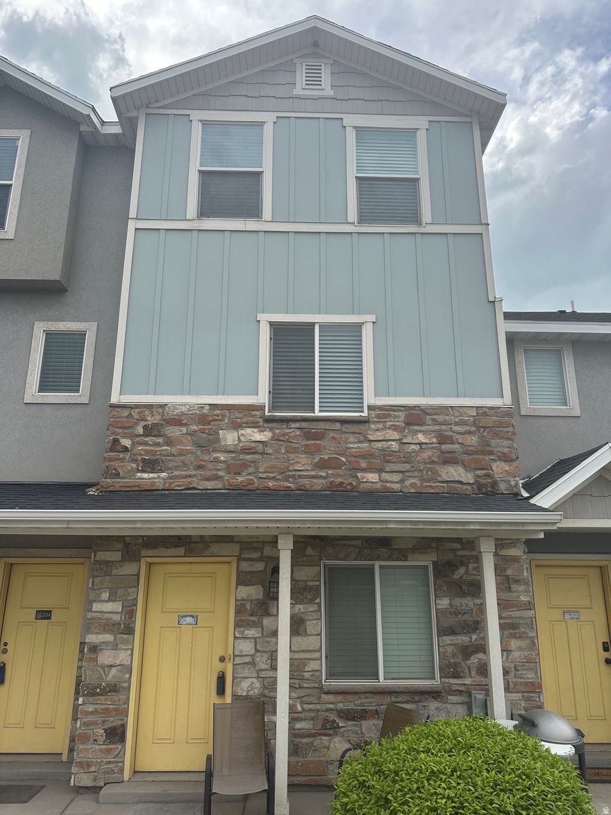 Offering to pay Buyer's HOA fees for the first year! Perfect location! 3 Beds/3 Baths makes for a great investment property OR a new home for you! Don't miss this opportunity! This beautiful 3-level townhome is in the highly sought after Edgewater at Geneva community in Vineyard. Built in 2014, this well-maintained home has a bright and functional layout perfect for modern living, with no neighbors in front of the townhome. Experience access to incredible amenities including a clubhouse, fitness center, a sparkling pool, and a toasty hot tub for both entertainment and relaxation. Conveniently, there is playground just outside and a pickleball court out the back! Located just minutes from Utah Lake, parks, trails, and shopping with easy freeway access via Orem Center Street for commuting. Priced to sell in one of Vineyard's most vibrant and growing neighborhoods-don't miss this opportunity! This property is ideally located next to the new Utah City development with additional shopping, dining and entertainment at your doorstep. Square footage figures were obtained from the Utah County Assessor. Buyer to verify all information. Owner/Agent