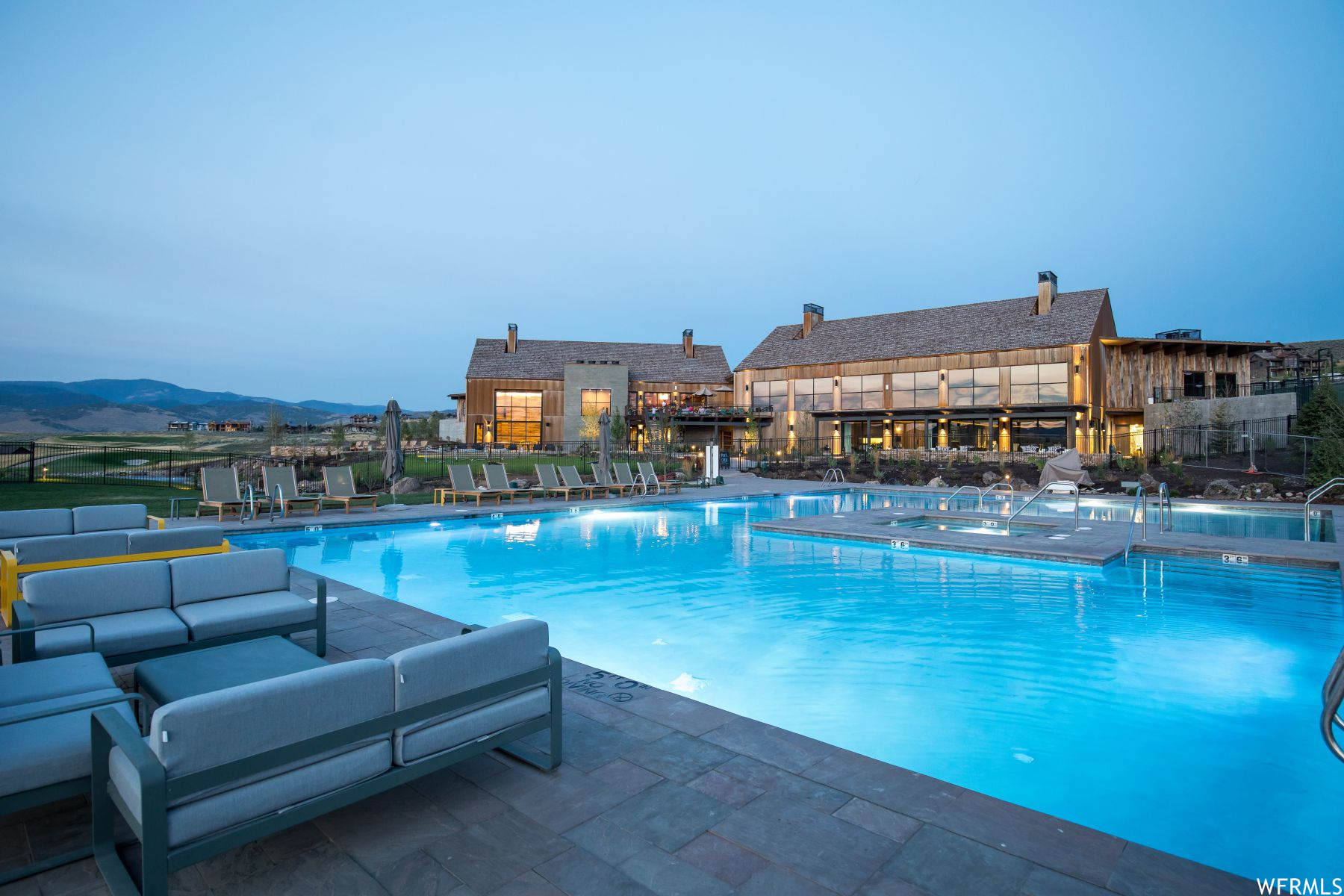 Kamas, Utah 84036, United States, 6 Bedrooms Bedrooms, ,6 BathroomsBathrooms,Residential,Pending,74556