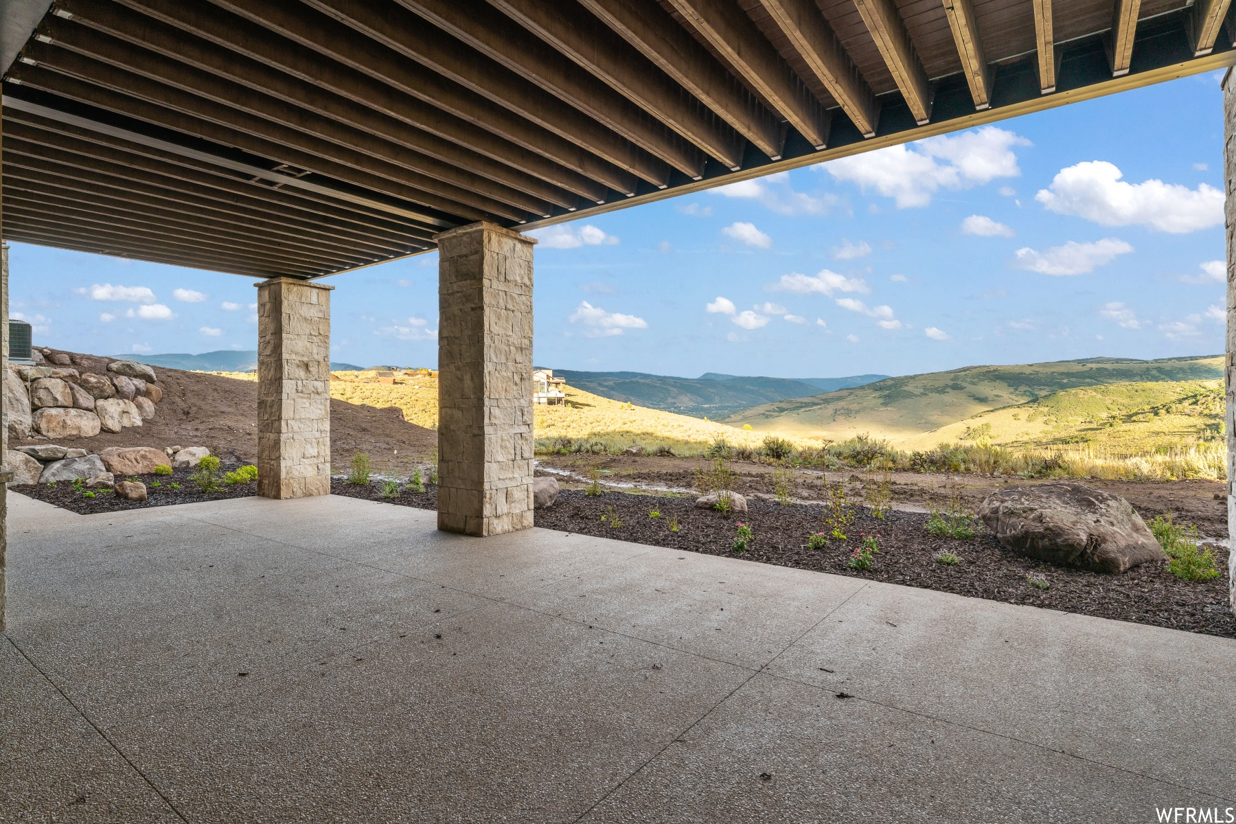 Kamas, Utah 84036, United States, 6 Bedrooms Bedrooms, ,6 BathroomsBathrooms,Residential,Pending,74556