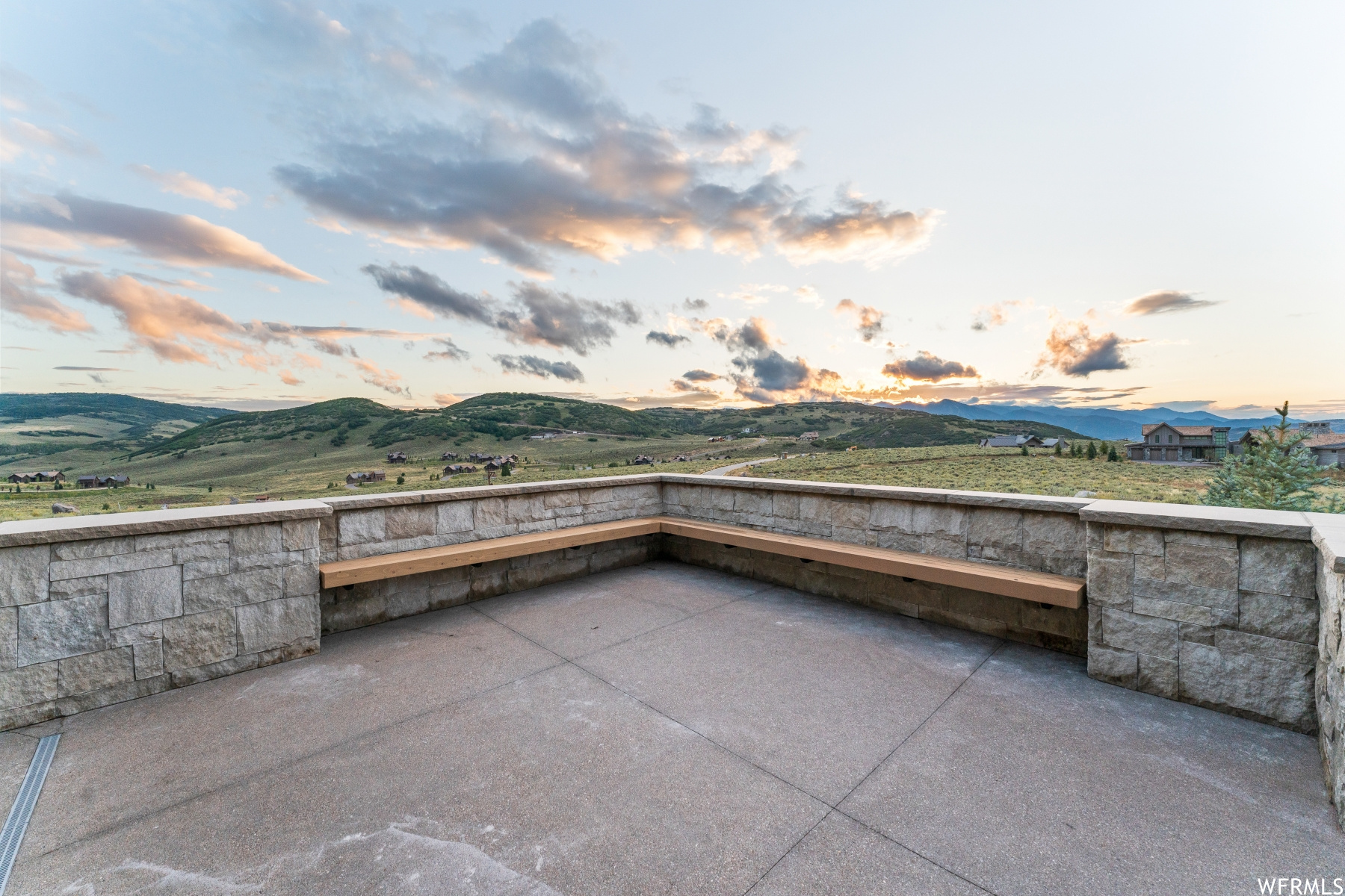 Kamas, Utah 84036, United States, 6 Bedrooms Bedrooms, ,6 BathroomsBathrooms,Residential,Pending,74556