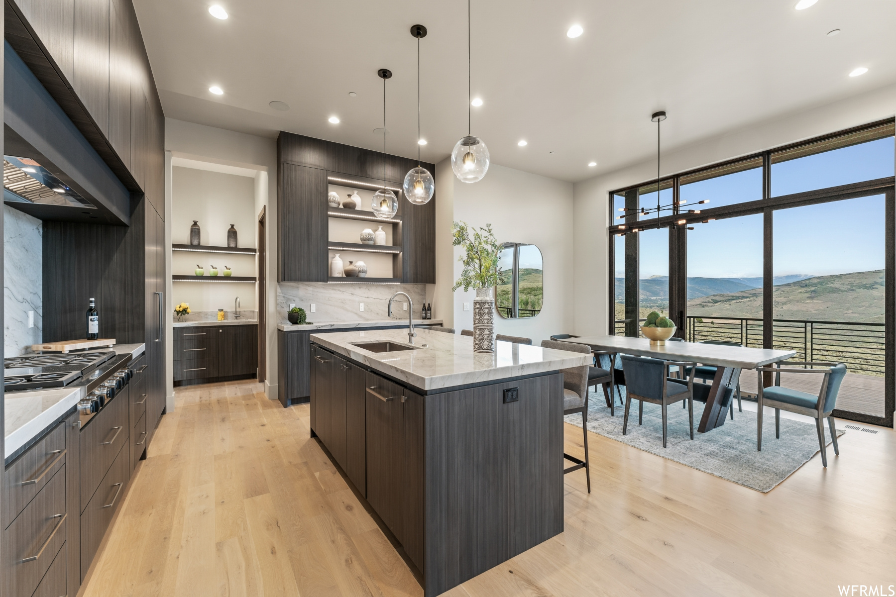 Kamas, Utah 84036, United States, 6 Bedrooms Bedrooms, ,6 BathroomsBathrooms,Residential,Pending,74556