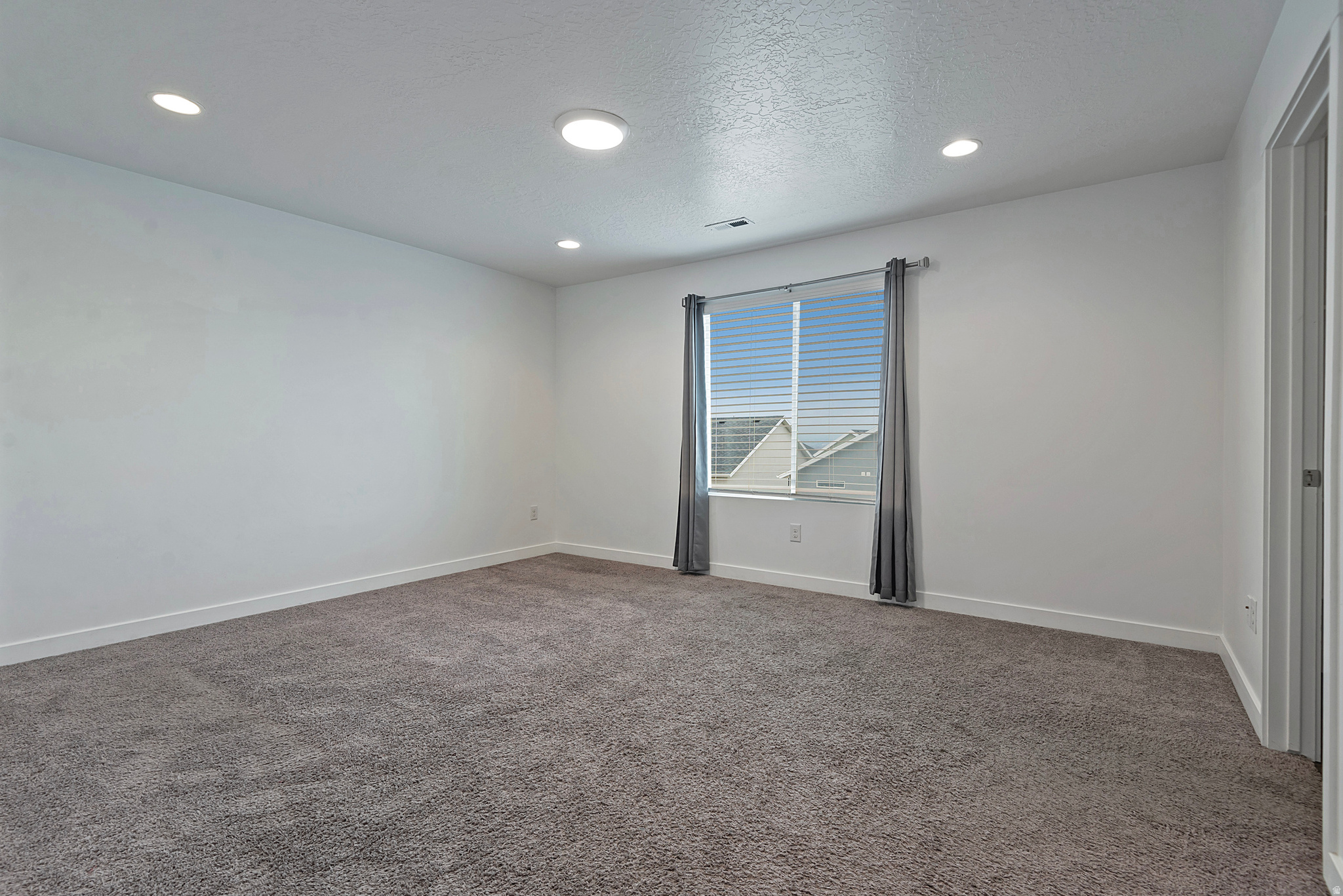 SOUTH HILLS - Residential