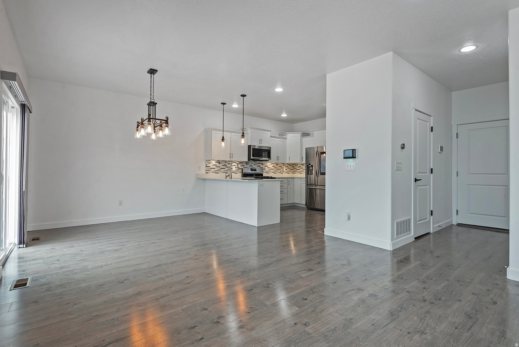 SOUTH HILLS - Residential