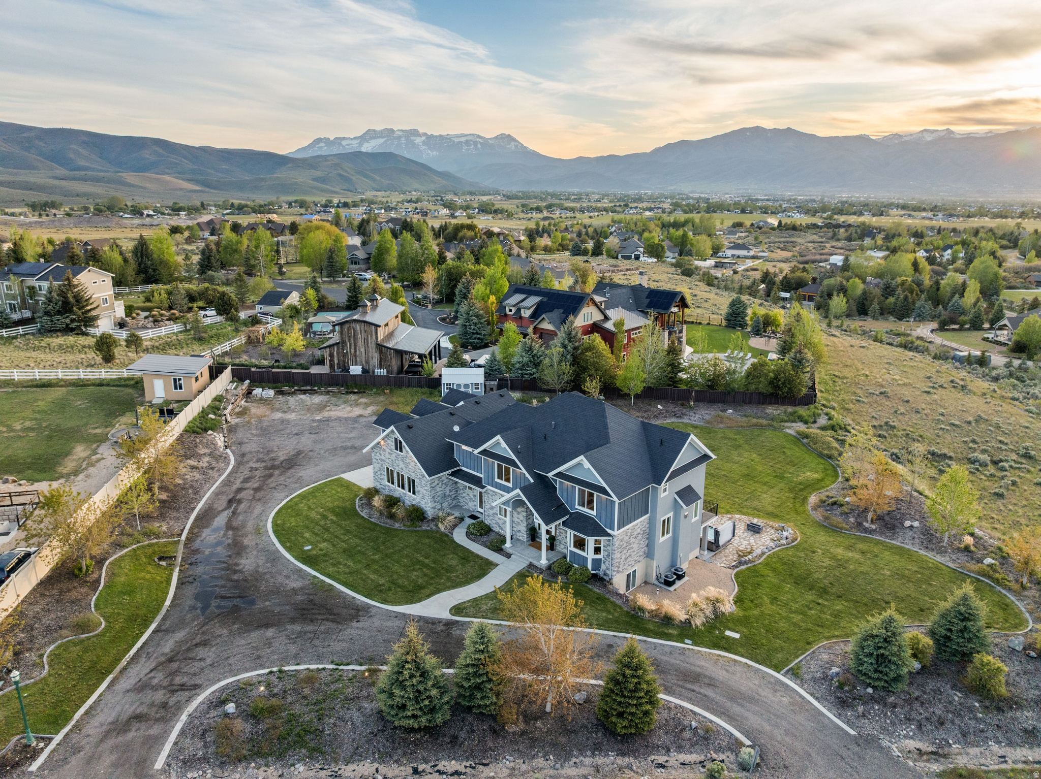 LAKE CREEK FARMS - Residential