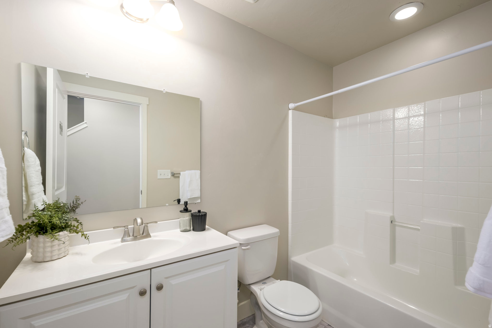 THE COMMONS AMENDED - Residential