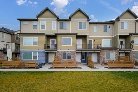 Photo of 28 S 1800 W, Pleasant Grove, UT 84062 (MLS # 2127974)