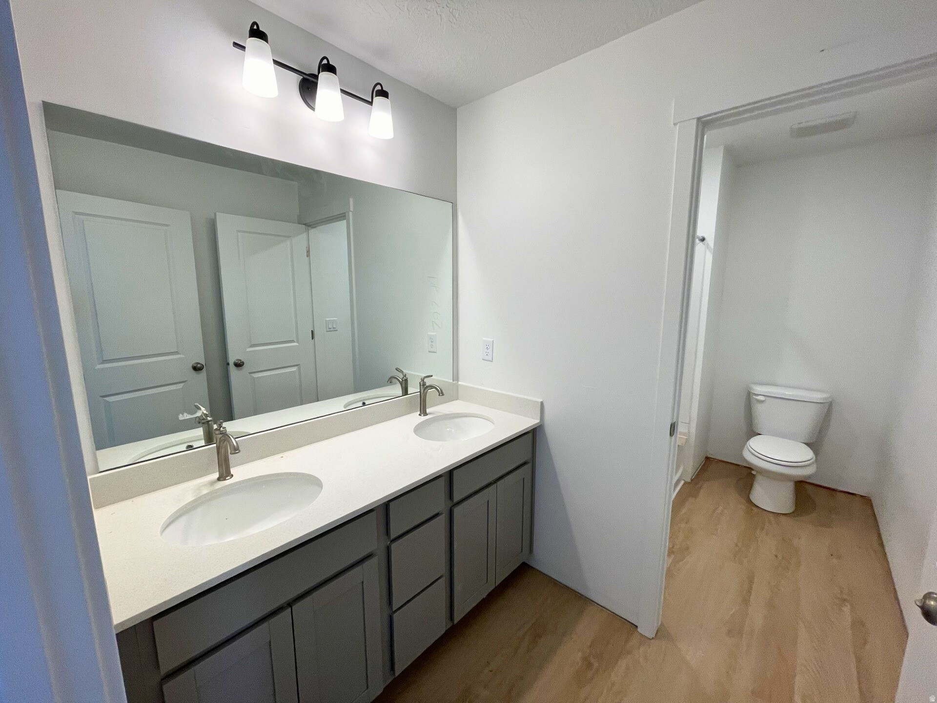 BEACON POINTE - Residential