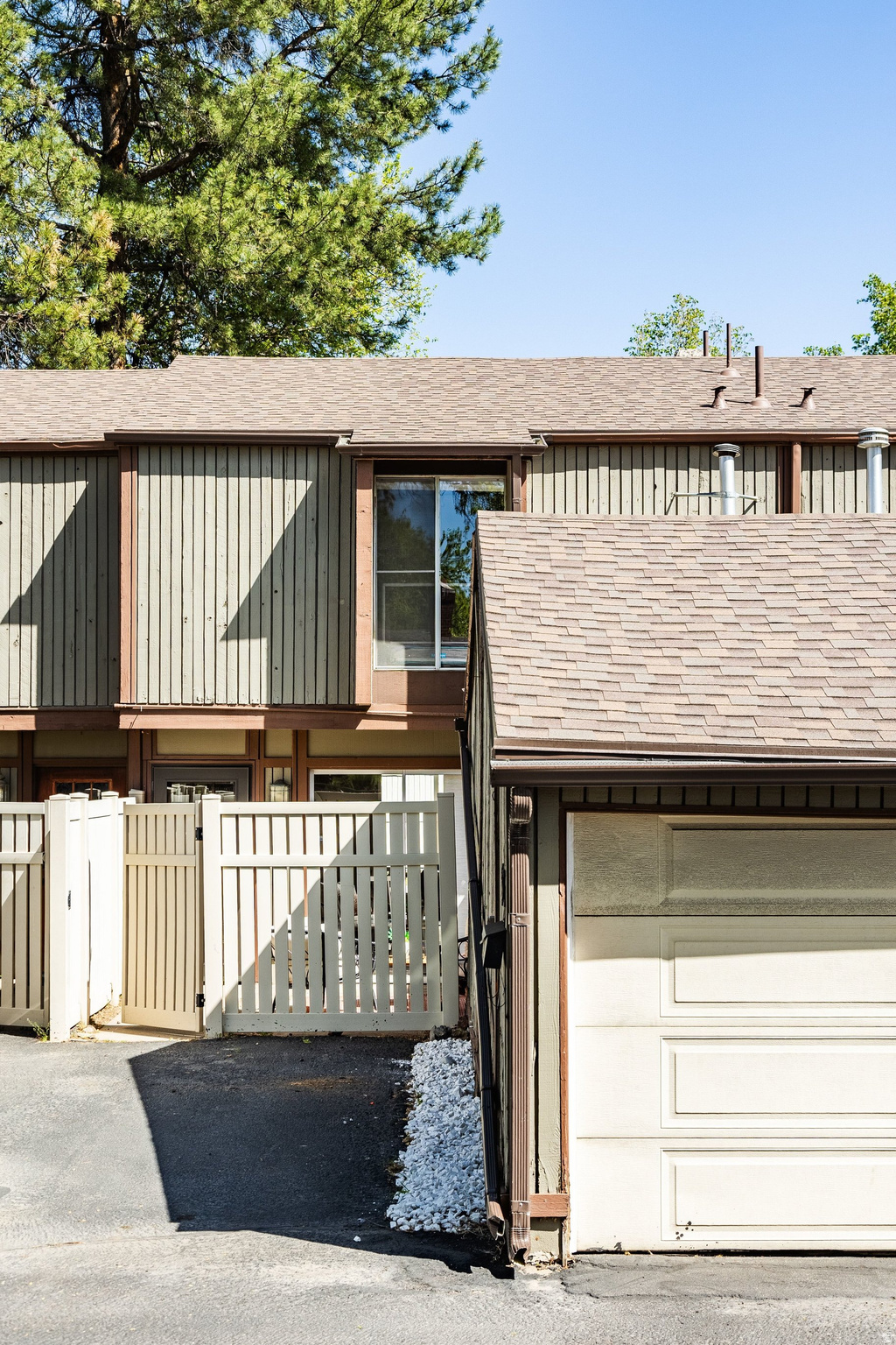 WILLOWS CONDM - Residential