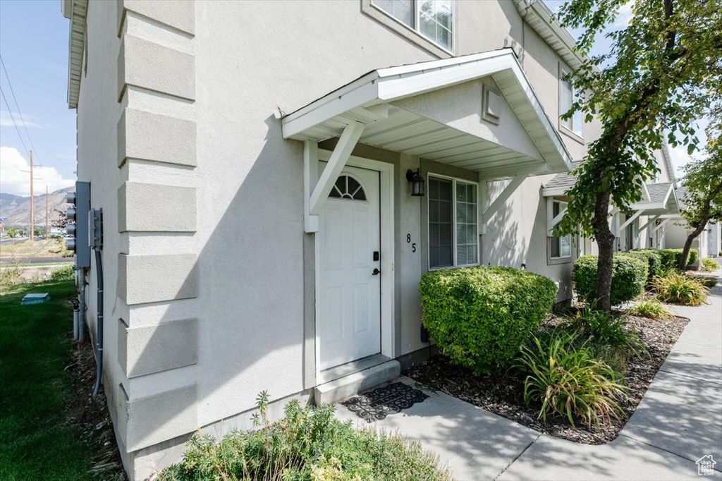 Photo of 85 HAMPTON PL N, Logan, UT 84341 (MLS # 2098281)