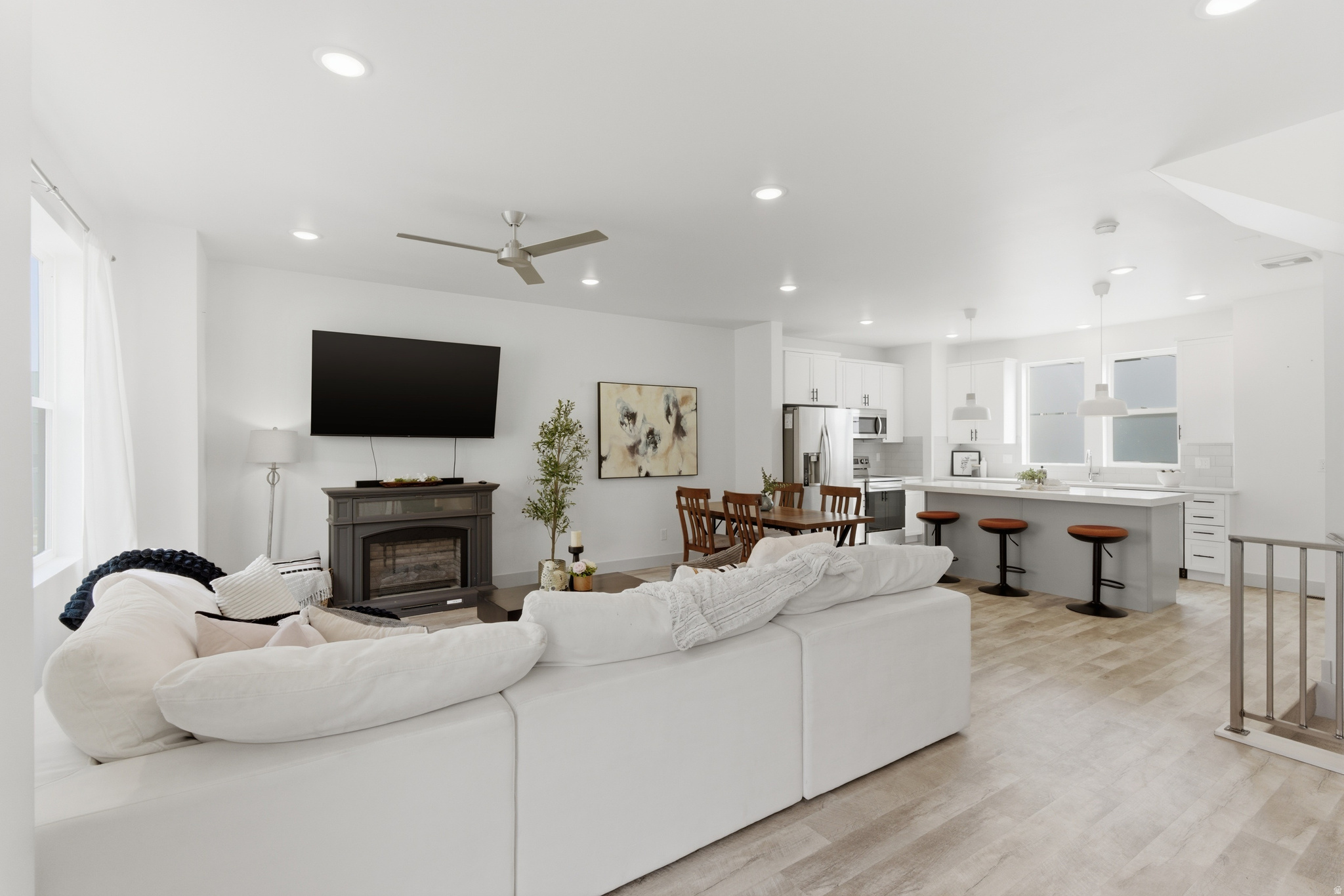 HIGHLAND PARK VILLAGE – DAYBREAK - Residential