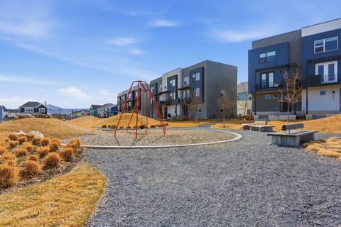 Tiny photo for 11344 S WILLOW WALK DR, South Jordan, UT 84009 (MLS # 2140142)