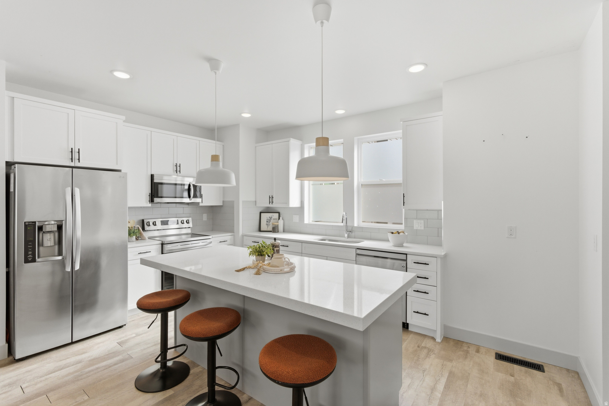 HIGHLAND PARK VILLAGE – DAYBREAK - Residential