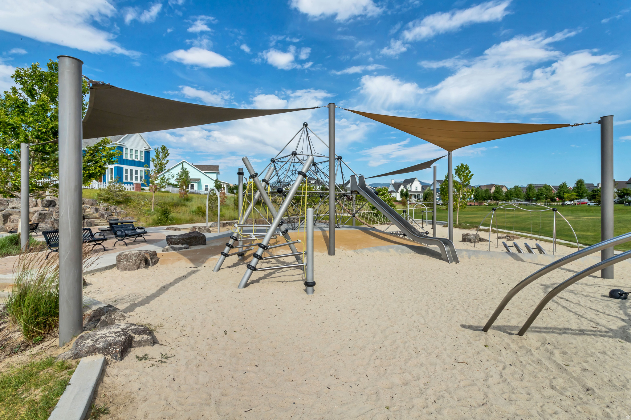 HIGHLAND PARK VILLAGE – DAYBREAK - Residential