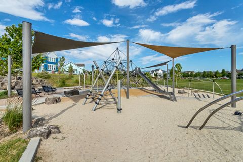 Tiny photo for 11344 S WILLOW WALK DR, South Jordan, UT 84009 (MLS # 2140142)