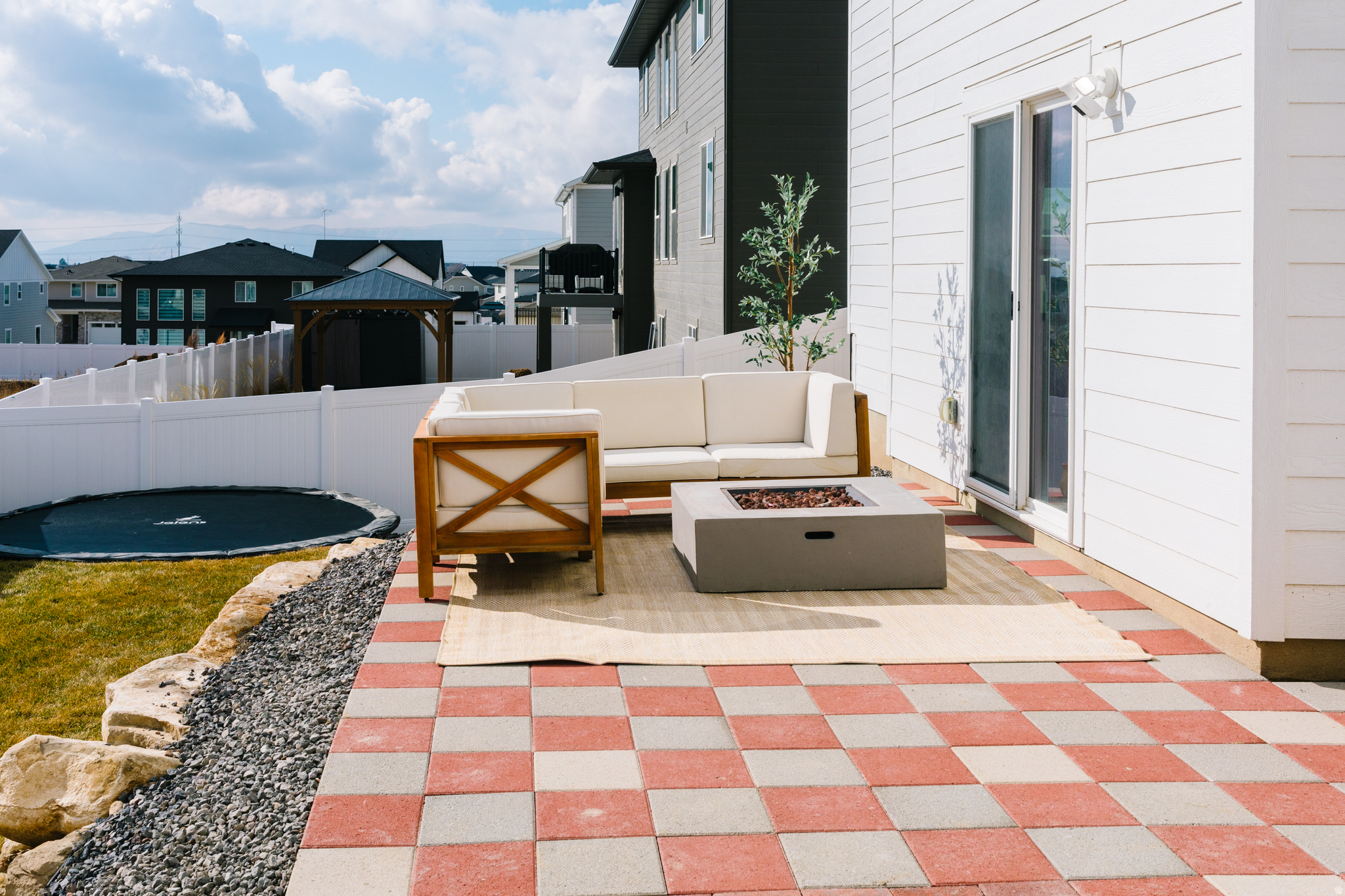 MAPLETON HEIGHTS - Residential