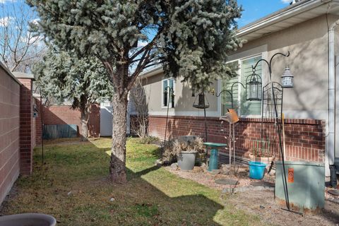 Tiny photo for 1693 W PEACEFUL VIEW WAY Way W, South Jordan, UT 84095 (MLS # 2137775)