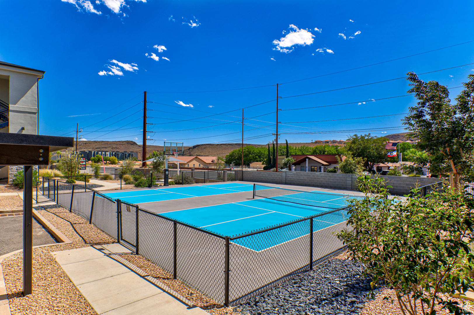 RED VISTA CONDOMINIUMS - Residential