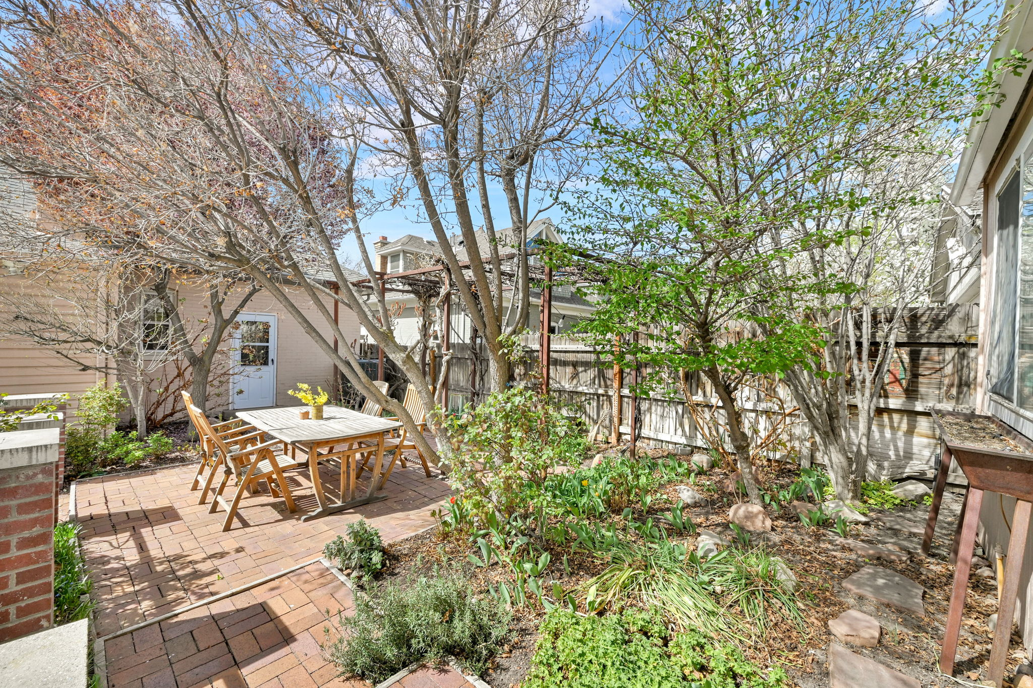 9TH & 9TH - Residential