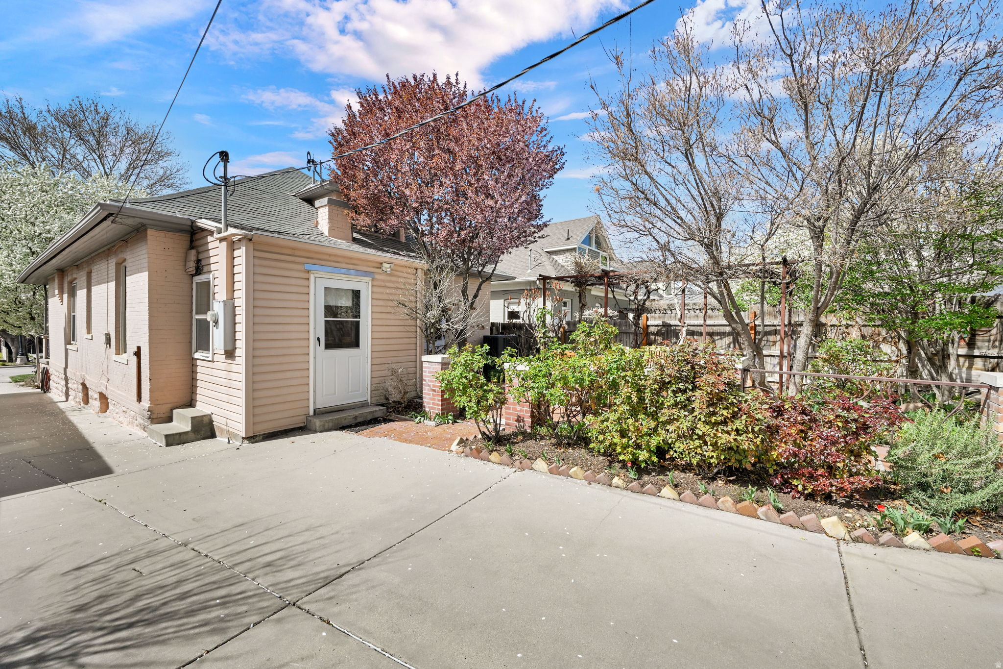 9TH & 9TH - Residential