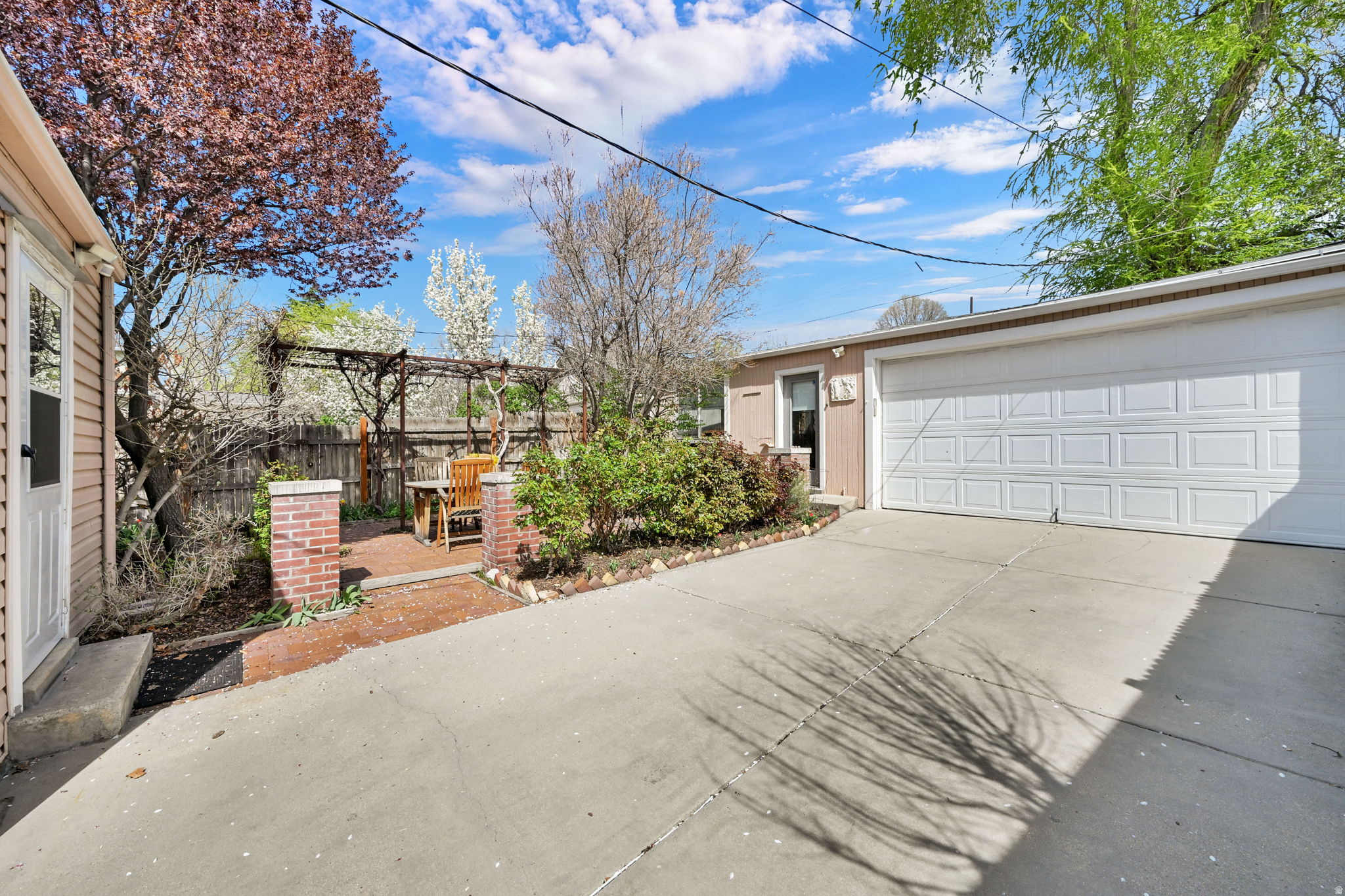 9TH & 9TH - Residential