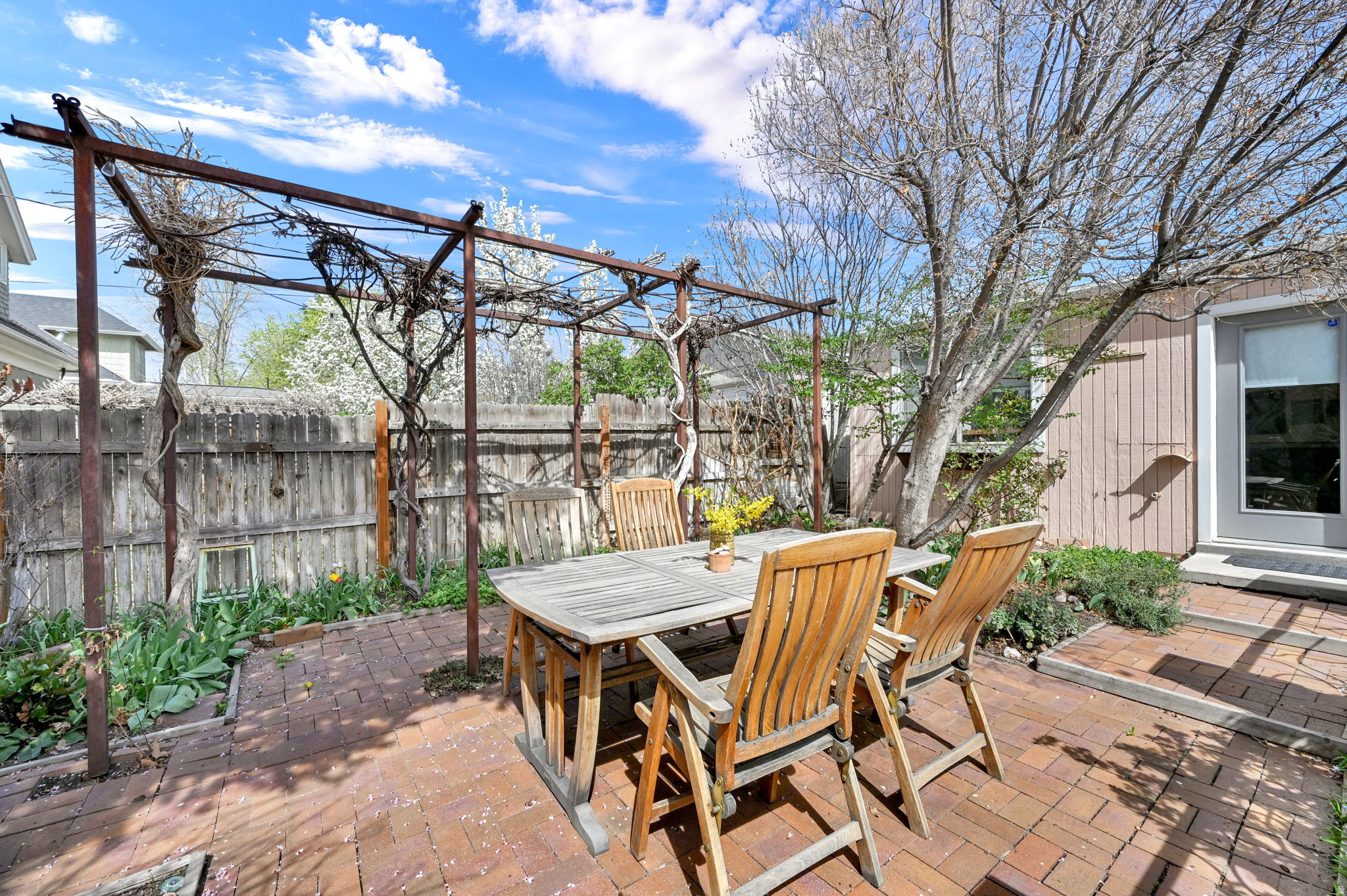 9TH & 9TH - Residential