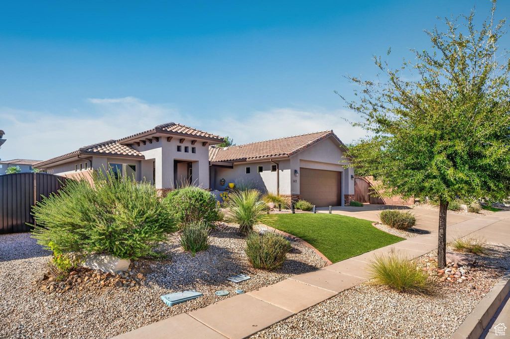 Photo of 567 N LA RUTA DR, Washington, UT 84780 (MLS # 2118908)