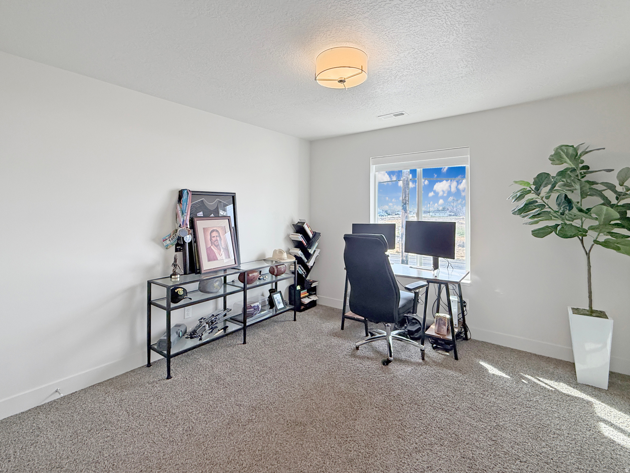 ELLIE'S LANDING - Residential