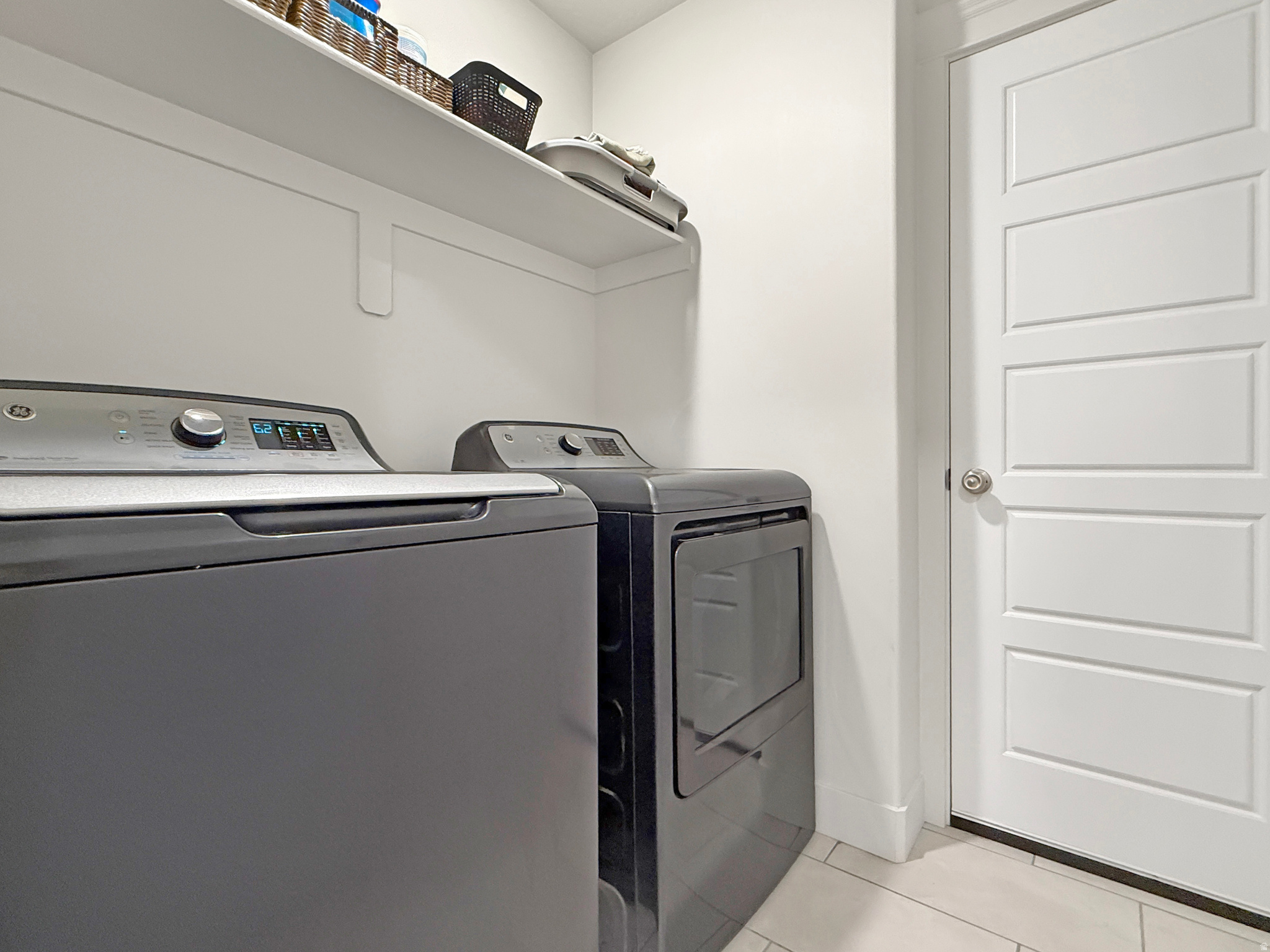 ELLIE'S LANDING - Residential