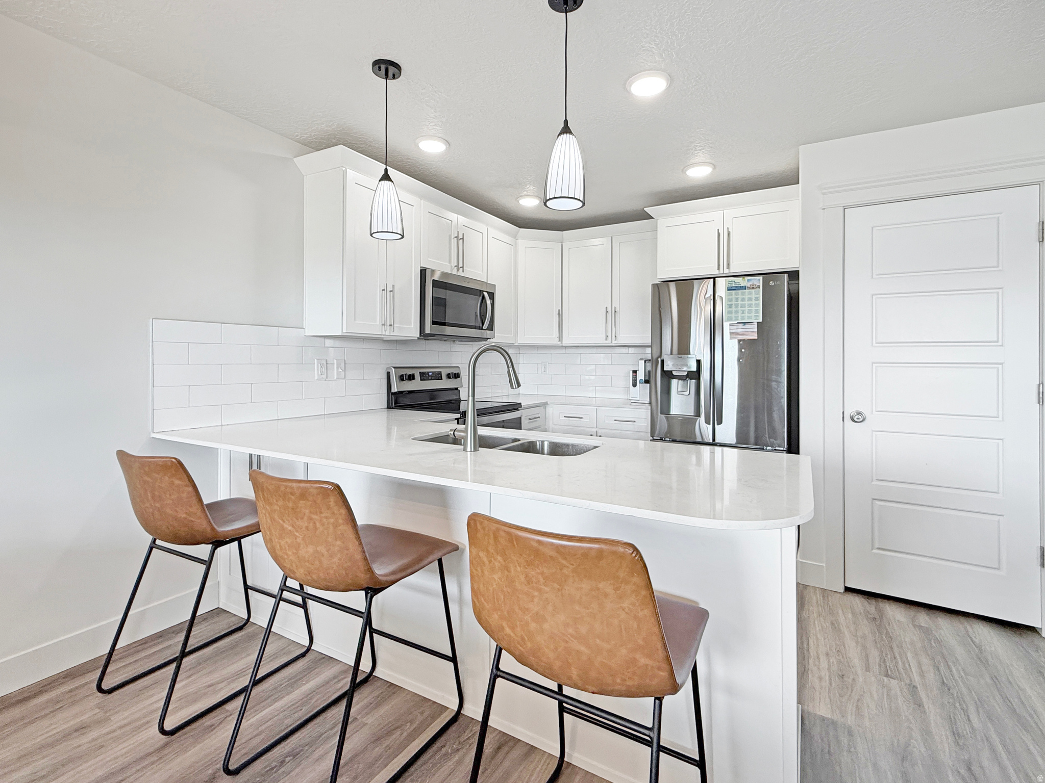 ELLIE'S LANDING - Residential