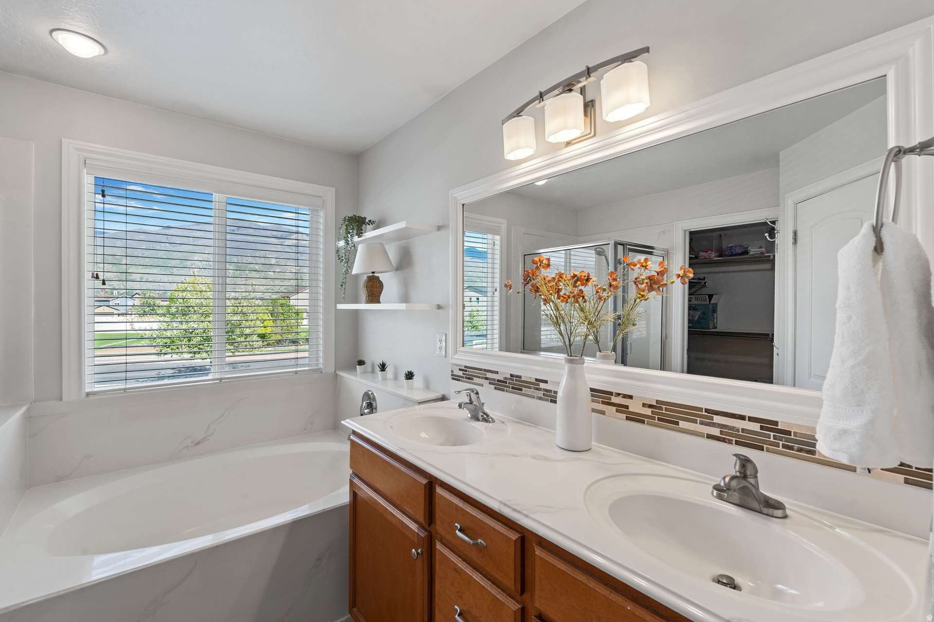 FARMINGTON RANCHES - Residential