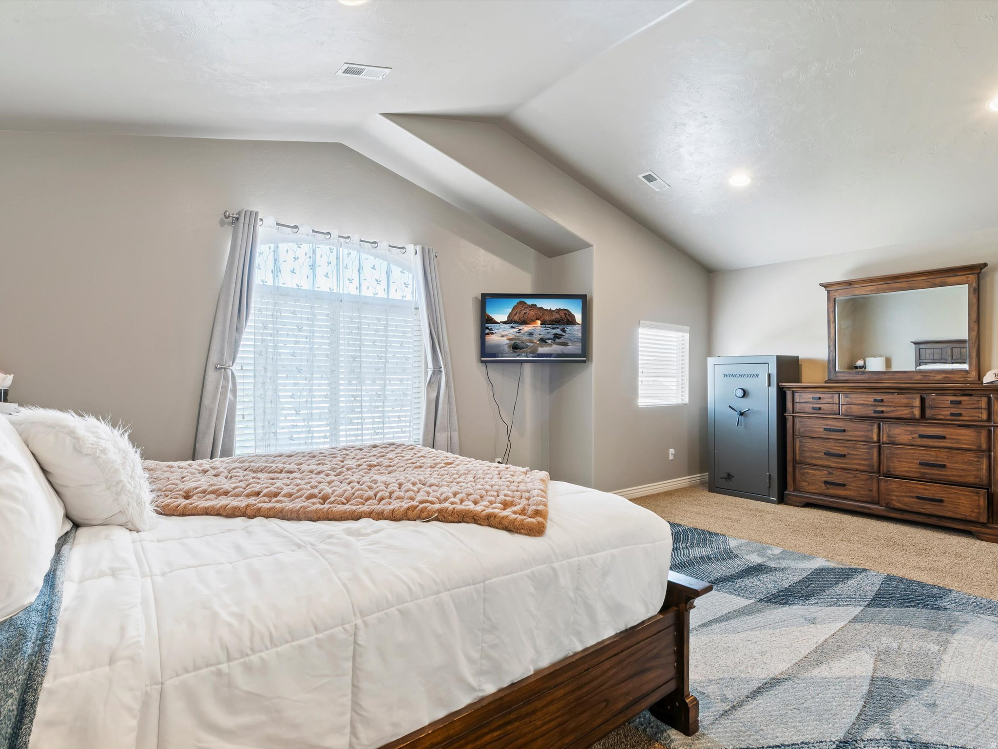 PETERSEN PLACE - Residential