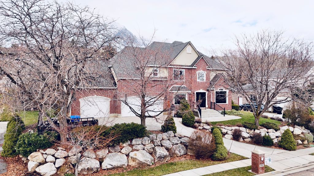 Photo of 578 W 3850 N, Pleasant View, UT 84414 (MLS # 2140693)