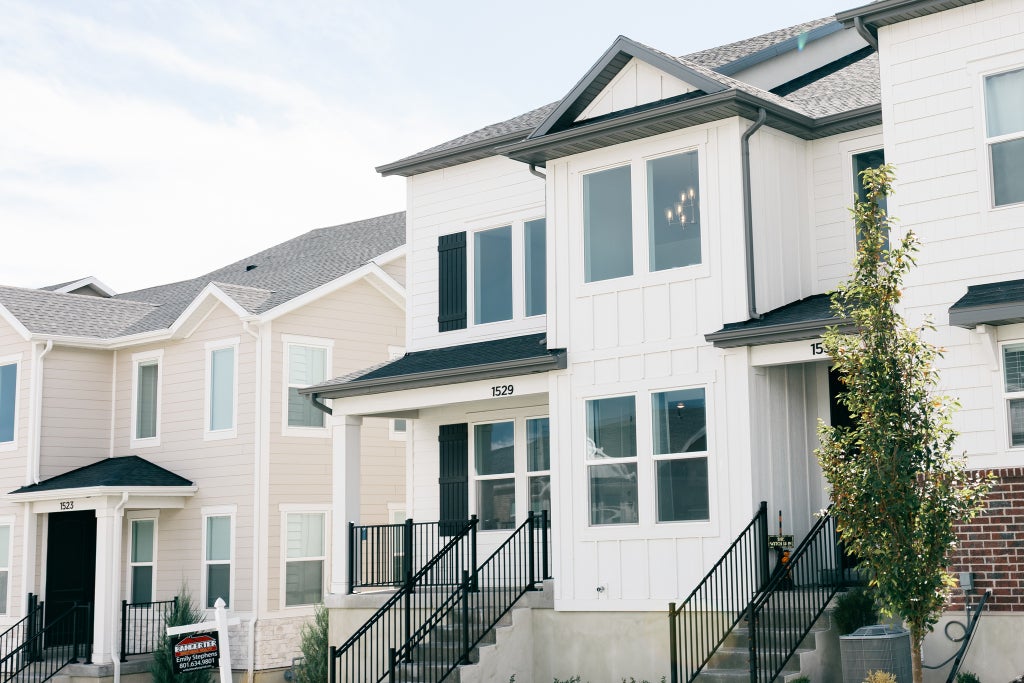Photo of 1529 W SKYLINE DR, Saratoga Springs, UT 84045 (MLS # 2186865)