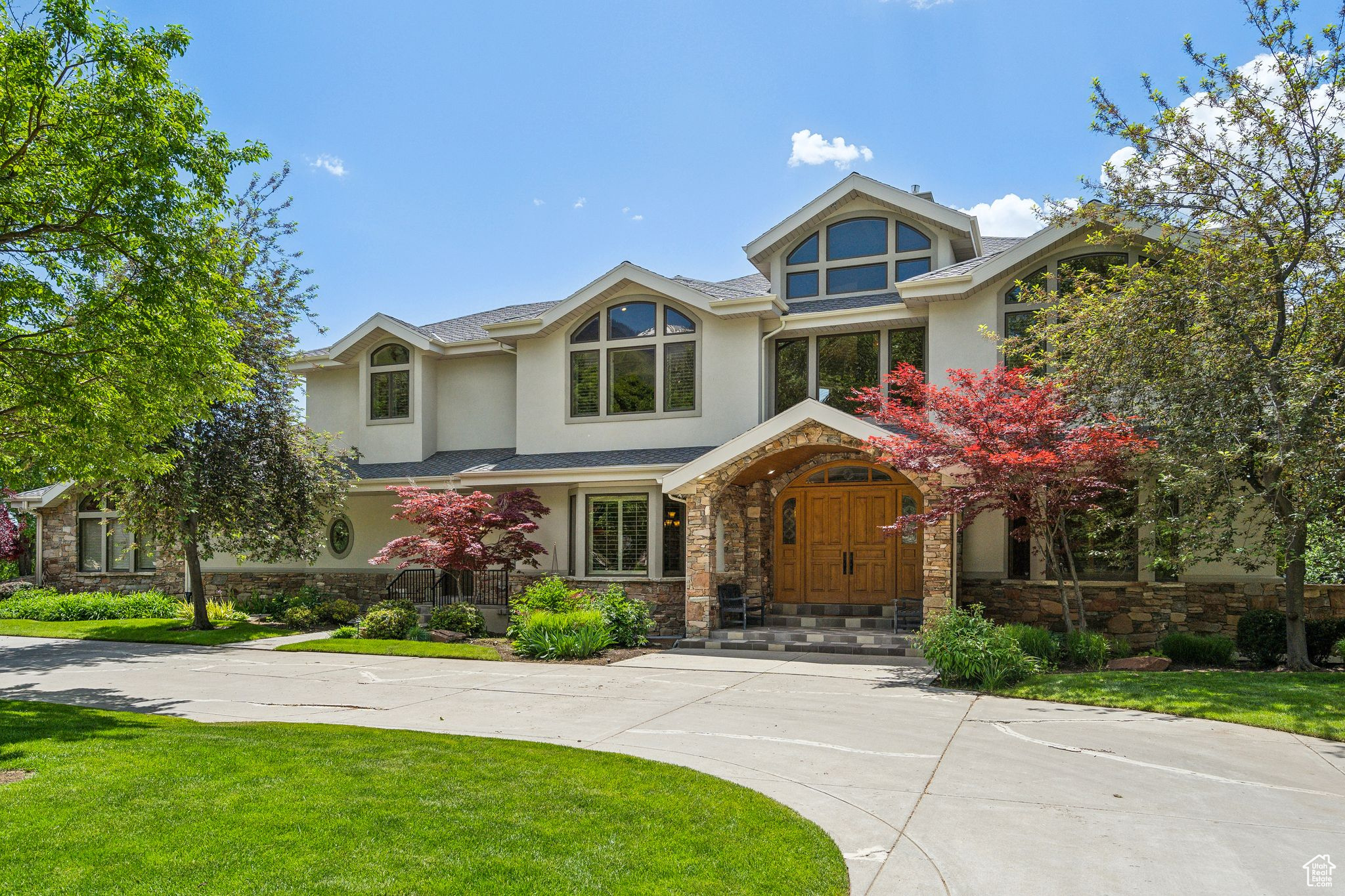 OAK KNOLL - Residential