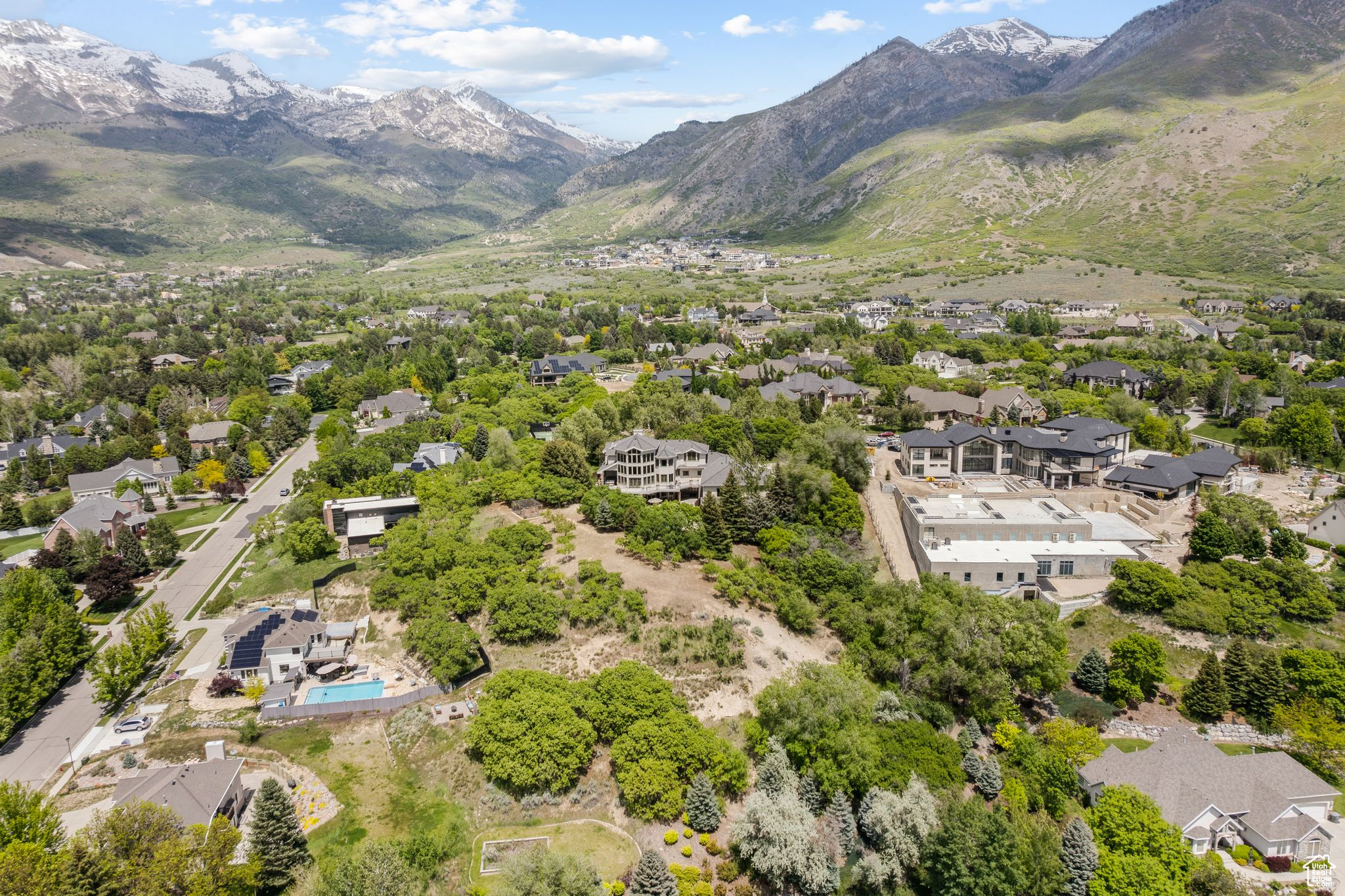 OAK KNOLL - Residential