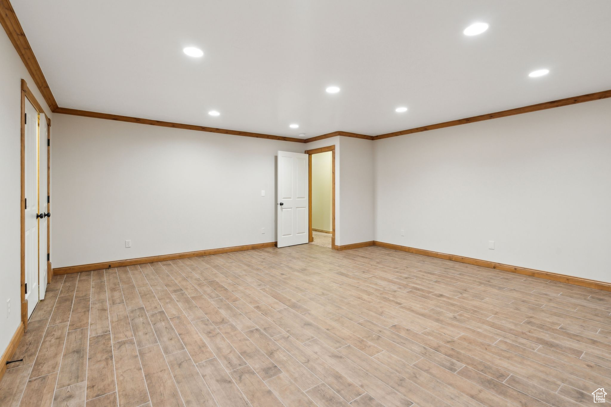 OAK KNOLL - Residential