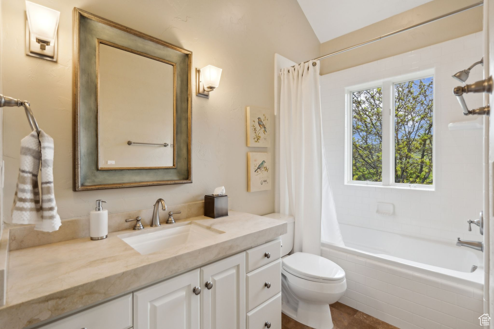 OAK KNOLL - Residential