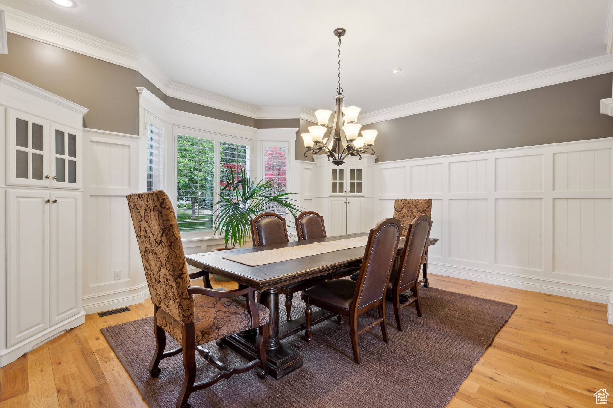 OAK KNOLL - Residential