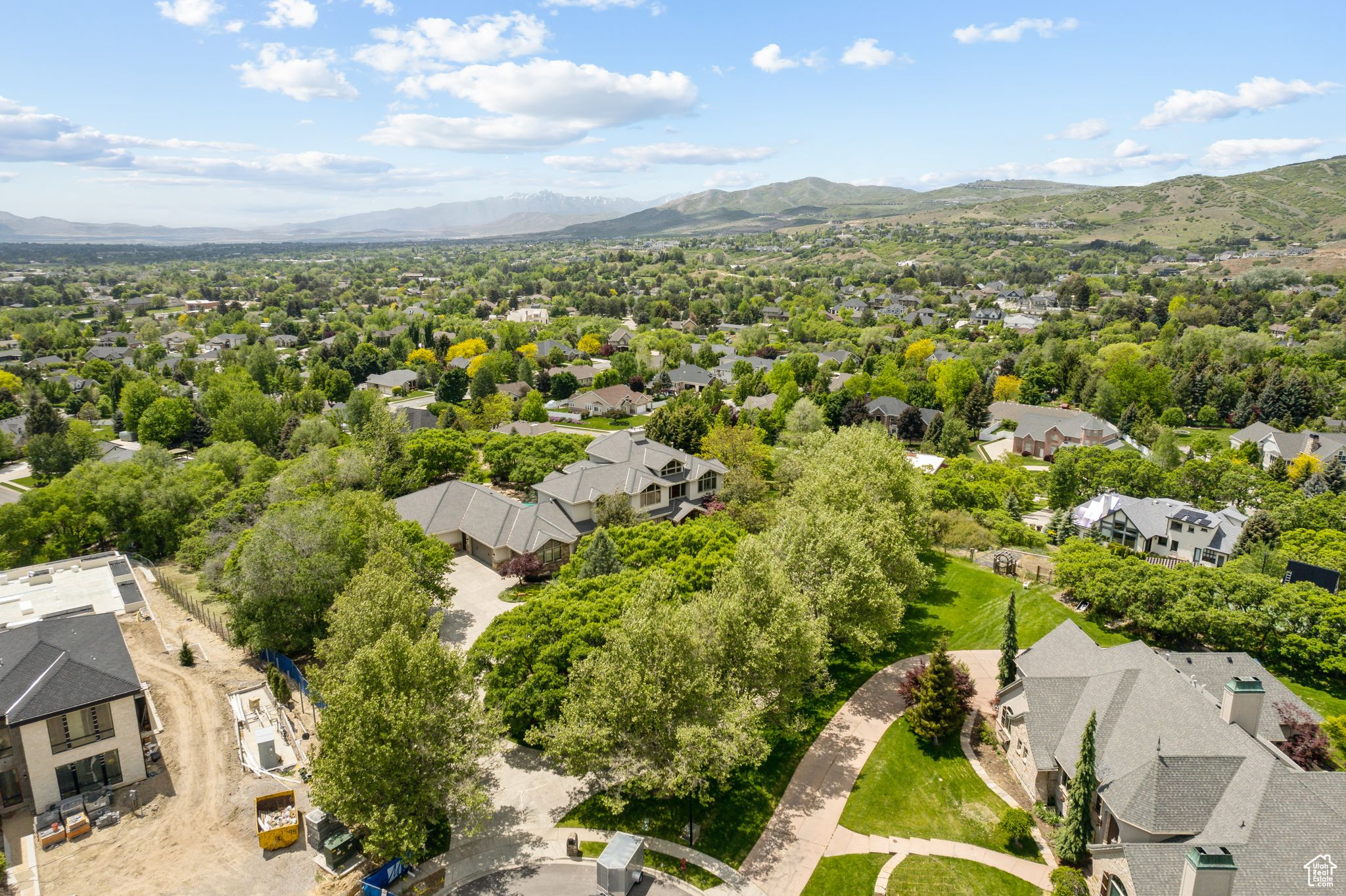 OAK KNOLL - Residential