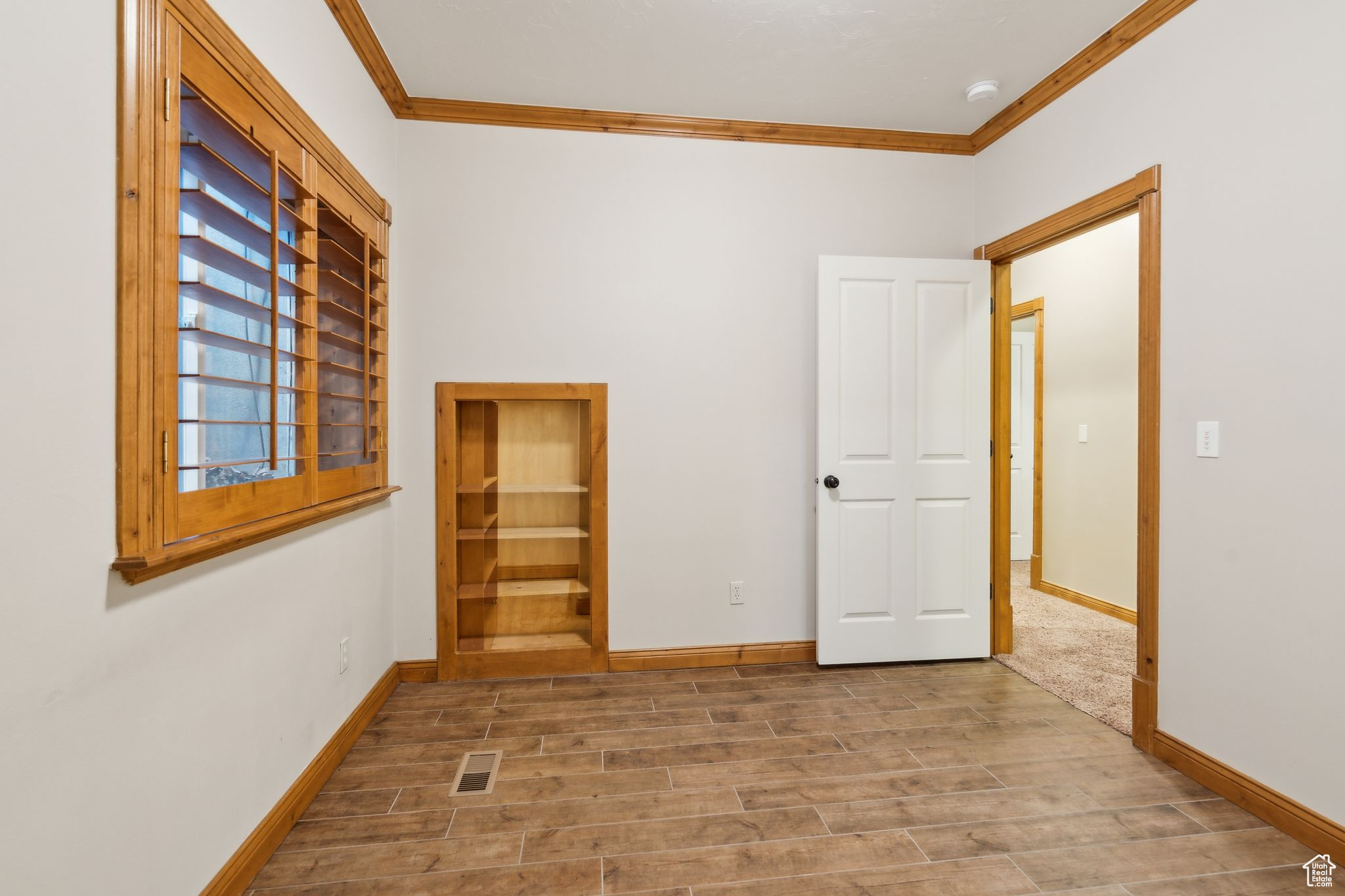 OAK KNOLL - Residential