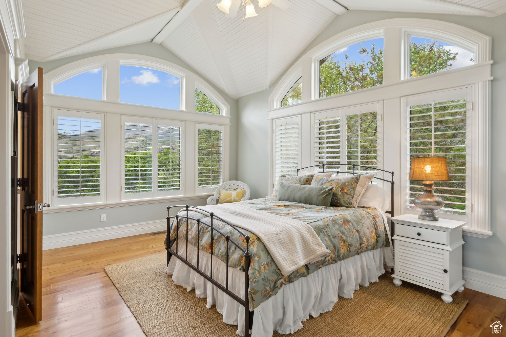 OAK KNOLL - Residential