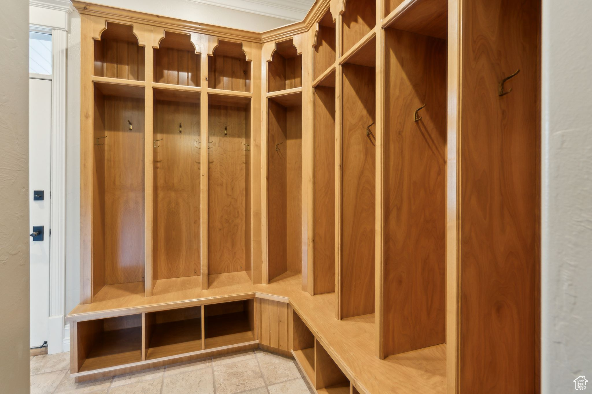 OAK KNOLL - Residential