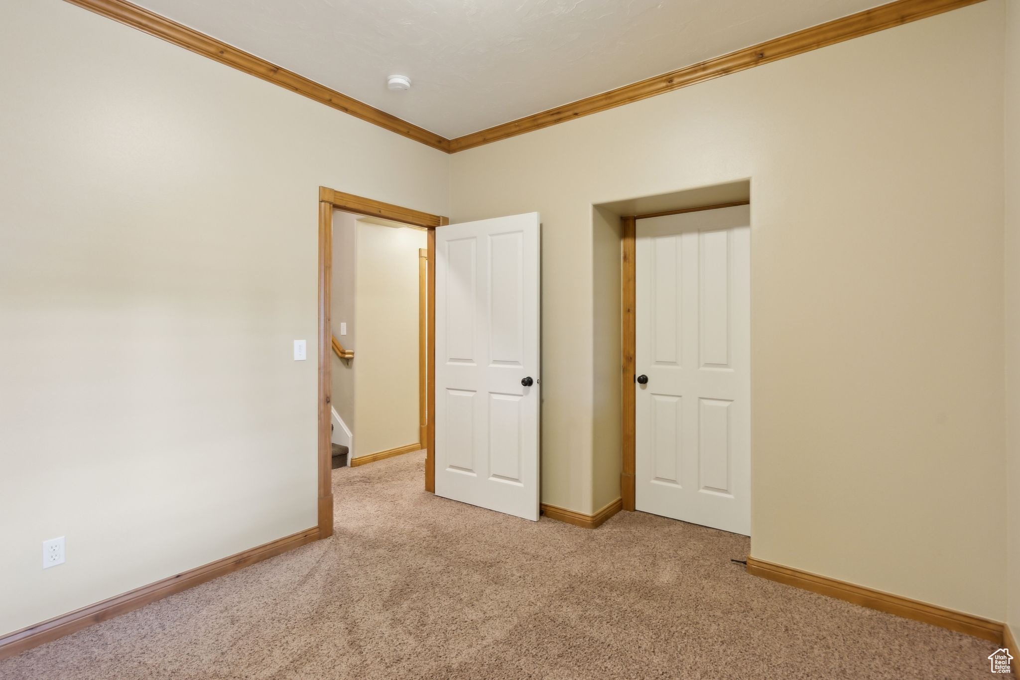 OAK KNOLL - Residential