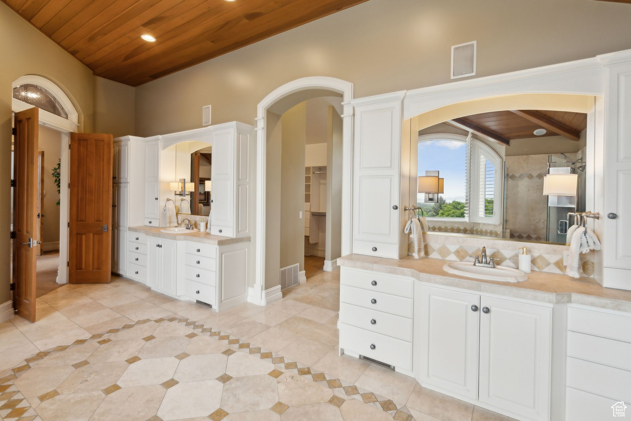 OAK KNOLL - Residential