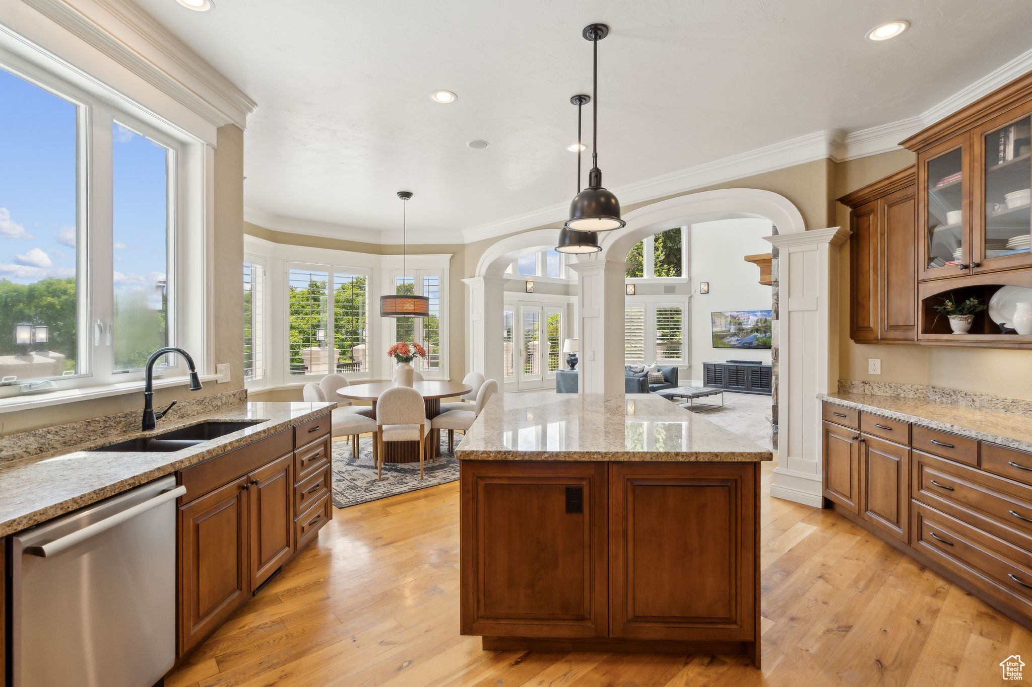 OAK KNOLL - Residential