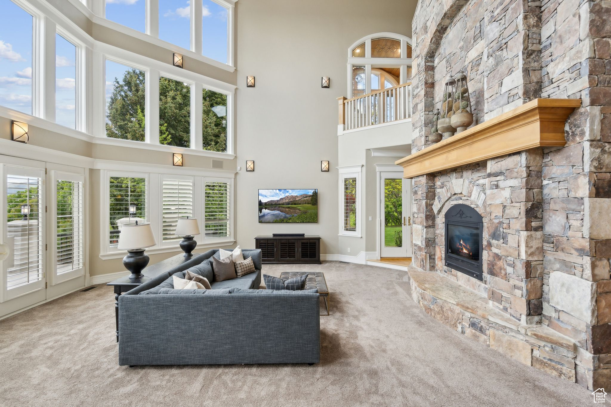 OAK KNOLL - Residential