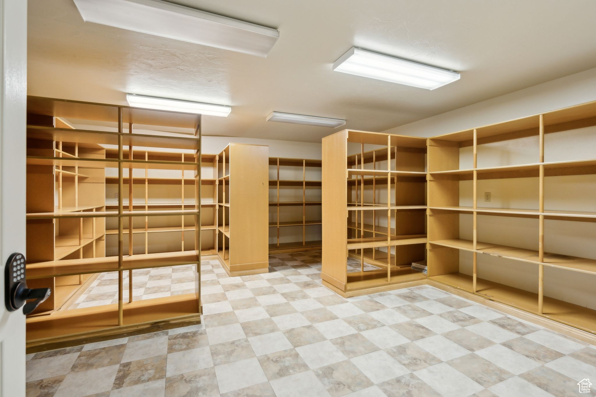 OAK KNOLL - Residential