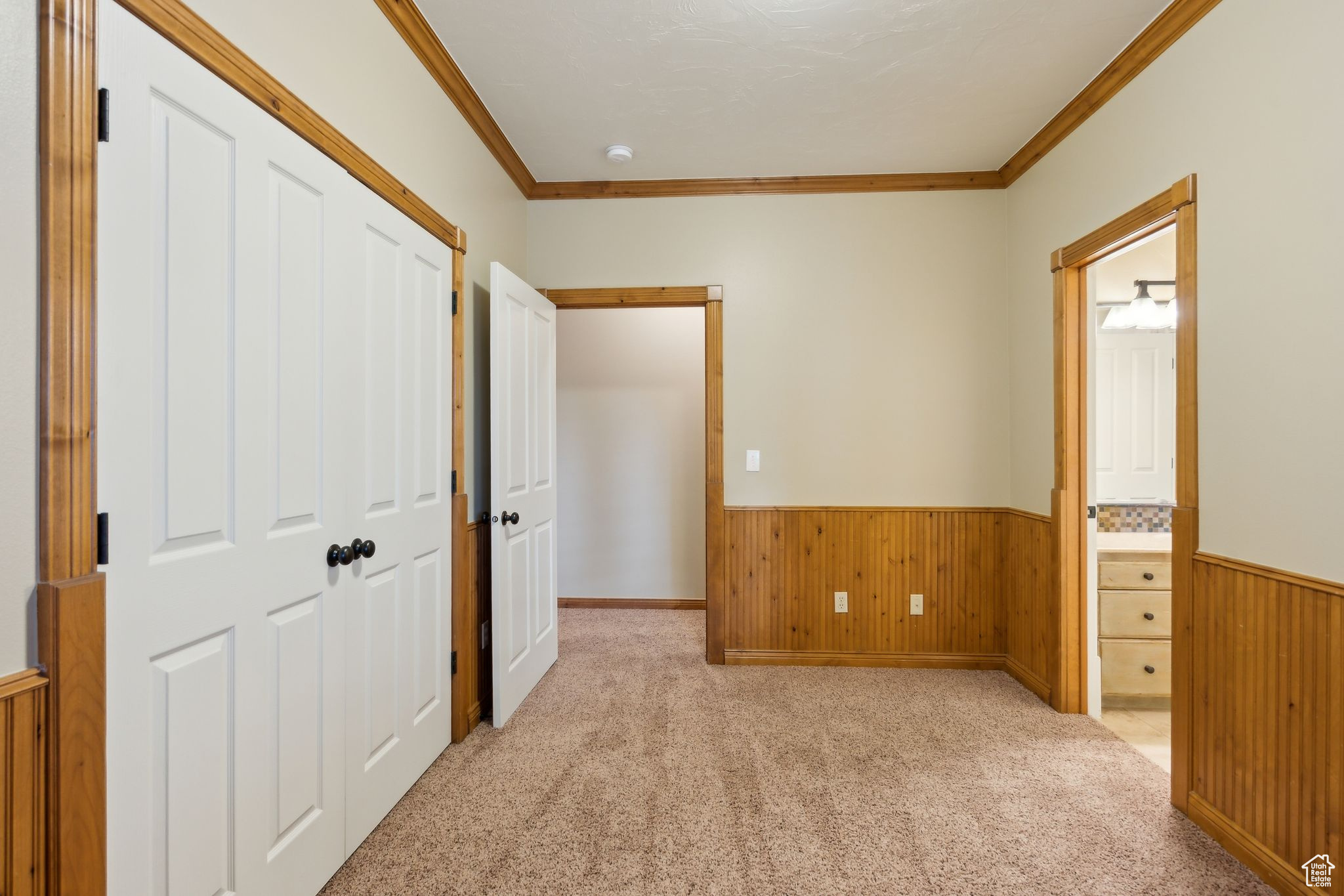 OAK KNOLL - Residential